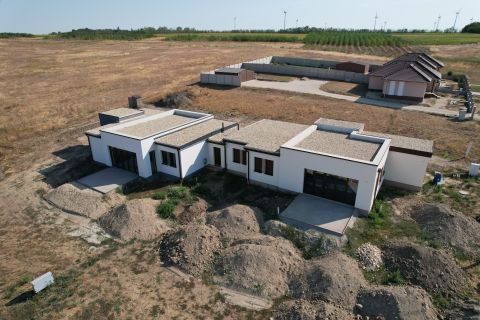 Eladó Ház 2943 Bábolna 