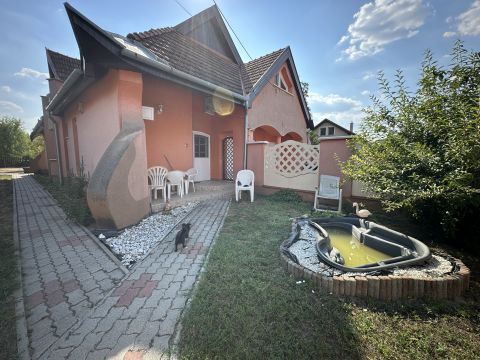 Eladó Ház 2700 Cegléd , Venyige köz 