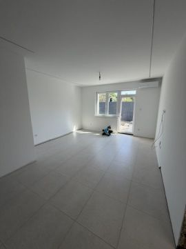Eladó Ház 4033 Debrecen , Csapókert kedvelt utcájában