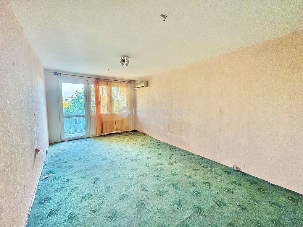 Eladó Lakás 2440 Százhalombatta, 