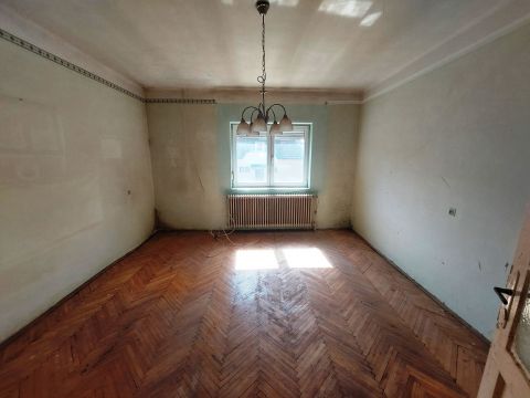 Eladó Ház 9400 Sopron , Alsólővérekben eladó 71m2-es két szobás felújítandó ház