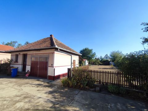 Eladó Ház 6044 Kecskemét Hetény Központhoz közel