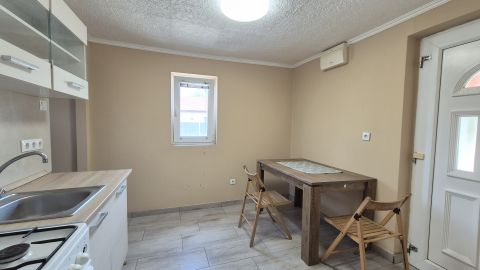 Eladó Ház 6000 Kecskemét 30nm jó állapotú gazdasági épület, 1015nm telken!
