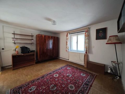 Eladó Lakás 1037 Budapest 3. kerület , 1037 Budapest 3, Óbudai temető