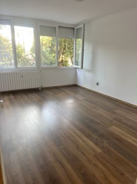 Eladó Lakás 2000 Szentendre 