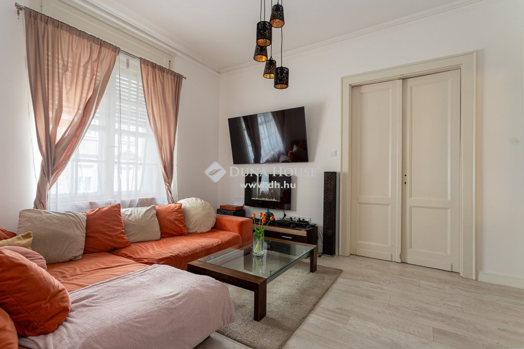 1126 Budapest 12. kerület — 1/23