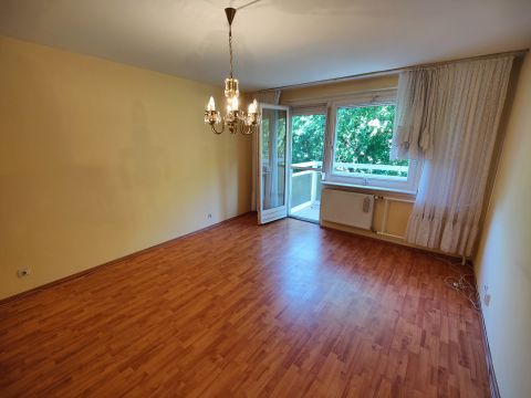 Eladó Lakás 1107 Budapest 10. kerület , X.kerület Somfa köz 1+2 félszobás 1.emeleti erkélyes lakás