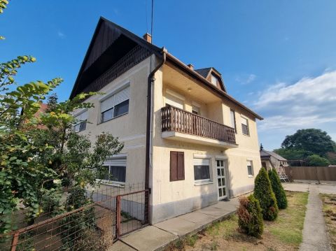 Eladó Ház 2433 Sárosd , Mindenhez közel 