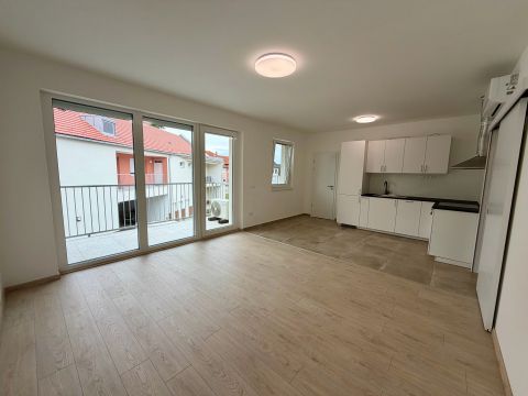 Kiadó Lakás 7900 Szigetvár 
