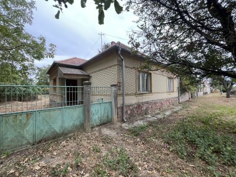 Eladó Ház 9144 Kóny Kápolna utca közelében
