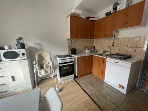 Eladó Lakás 6000 Kecskemét , Egyedi kialakítású galériás lakás eladó a Hunyadivárosban!
