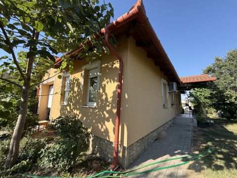 Eladó Ház 2856 Szákszend 