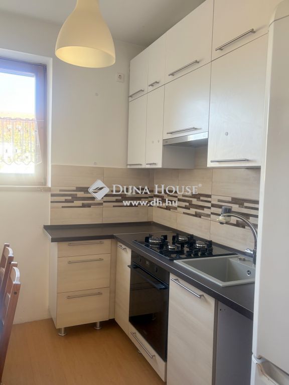 4400 Nyíregyháza , Belvárosi kedvelt utca — 1/18