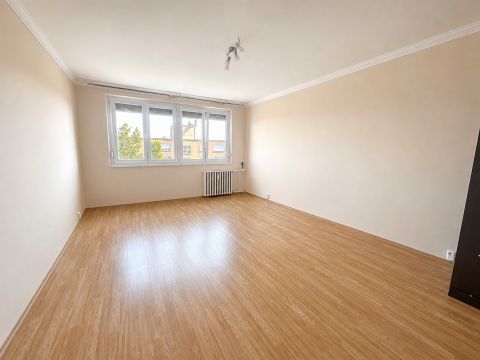 Eladó Lakás 6000 Kecskemét Jól frekventált részen,AZONNAL KÖLTÖZHETŐ LAKÁS