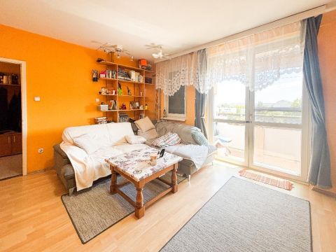 Eladó Lakás 8600 Siófok 8600 Siófok, Tanácsház utcai lakótelep