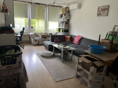 Eladó Lakás 2030 Érd , Béke tér