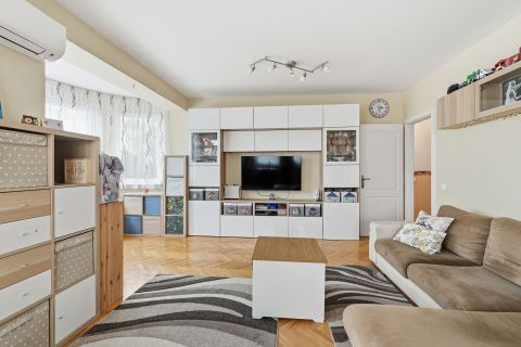 Eladó Lakás 2800 Tatabánya 