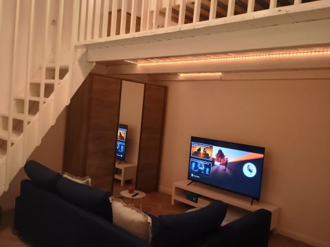 Eladó Lakás 1085 Budapest 8. kerület , Palotanegyedben önálló hrsz.-al rendelkező garzon eladó! 