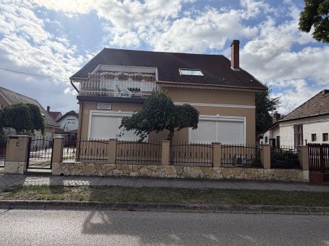 Eladó Ház 8600 Siófok 