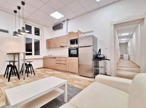 Eladó Lakás 4029 Debrecen , A Fórum közvetlen közelében