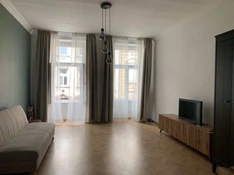 Eladó Lakás 1078 Budapest 7. kerület VÁROSLIGETNÉL JÓ ELRENDEZÉSŰ, TÁGAS NAPPALIVAL! KÖLTÖZHETŐ!