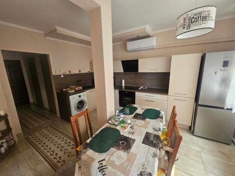 Eladó Lakás 5000 Szolnok , 5000 Szolnok, csendes