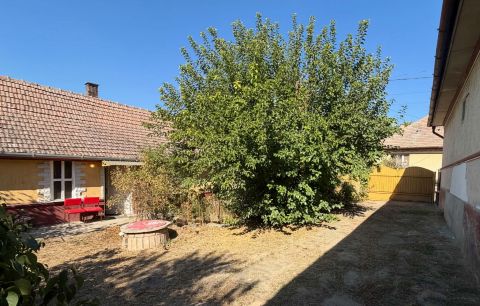 Eladó Ház 2251 Tápiószecső 
