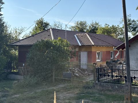 Eladó Ház 8132 Lepsény Balatontól 5 km-re