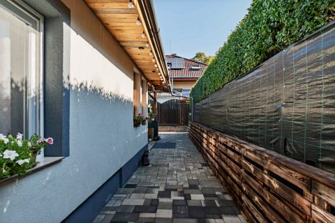 Eladó Ház 1185 Budapest 18. kerület BARCIKA TÉR, KITŰNŐ ÁLLAPOTÚ, N+2 SZOBÁS KIS HÁZ.