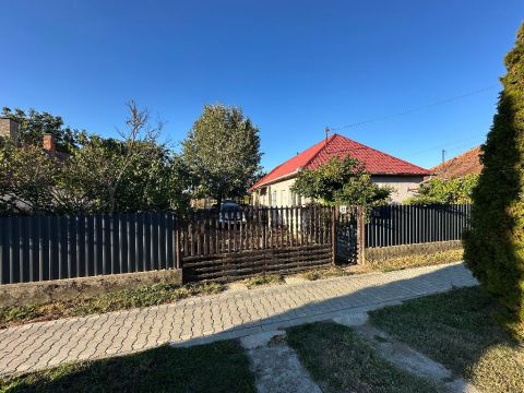 Eladó Ház 4511 Nyírbogdány , 4511 Nyírbogdány, központ