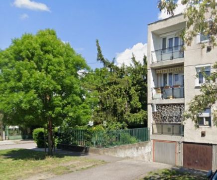 Eladó Lakás 1141 Budapest 14. kerület , Csendes utcában garázzsal eladó felújítabndó lakás
