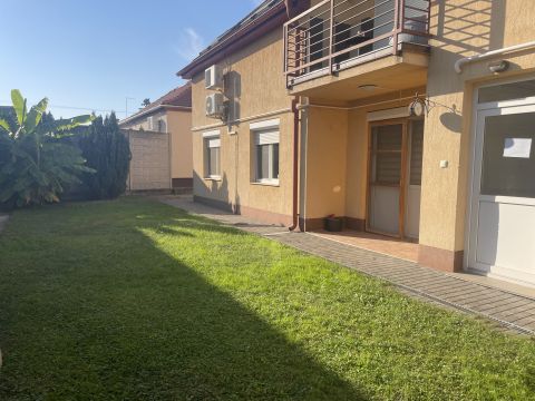Eladó Lakás 6500 Baja , csendes utcájában