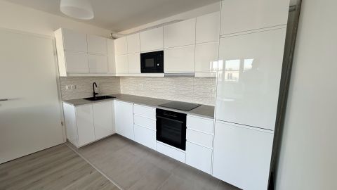 Eladó Lakás 1134 Budapest 13. kerület Napfényes, erkélyes, 3 szobás lakás magas emeleten, modern t