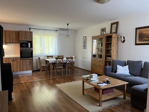 Eladó Ház 8154 Polgárdi , zöld sziget