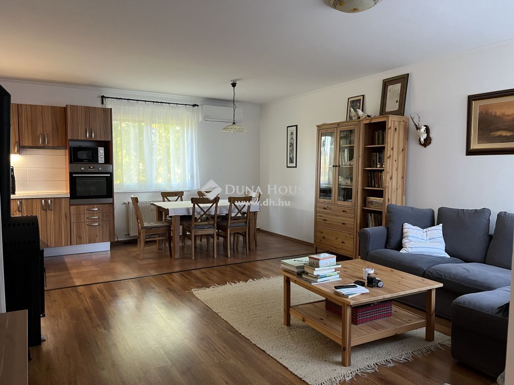 8154 Polgárdi , zöld sziget — 1/17