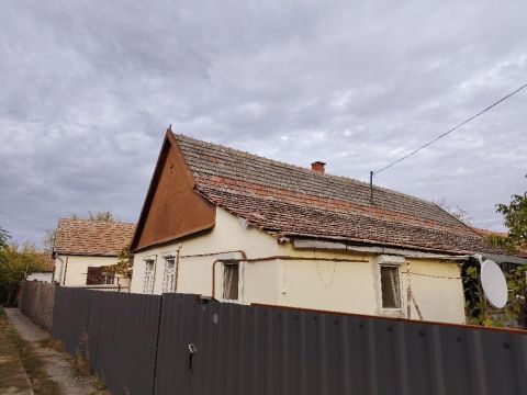 Eladó Ház 5051 Zagyvarékas , 5051 Zagyvarékas, csendes