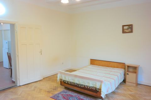Eladó Lakás 1194 Budapest 19. kerület Felújított társasházi lakás+90nm kizárólagos kert+autóbeálló