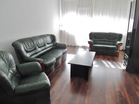 Eladó Lakás 4028 Debrecen , Nagyerdei 3 szobás lakás.