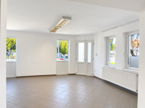 Eladó Üzlethelyiség 9026 Győr 