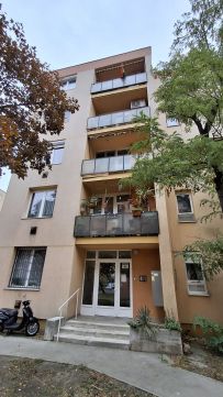 Eladó Lakás 1181 Budapest 18. kerület , Szigetelt ház, második emelet