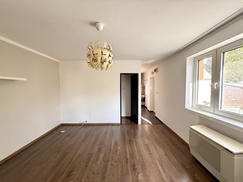 Eladó Ház 1182 Budapest 18. kerület Bókaytelepen, 36 nm-es, felújított házrész