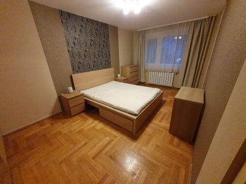 Eladó Lakás 1033 Budapest 3. kerület 